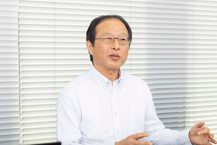 管理本部 情報システム部長代理　半田 哲也 氏